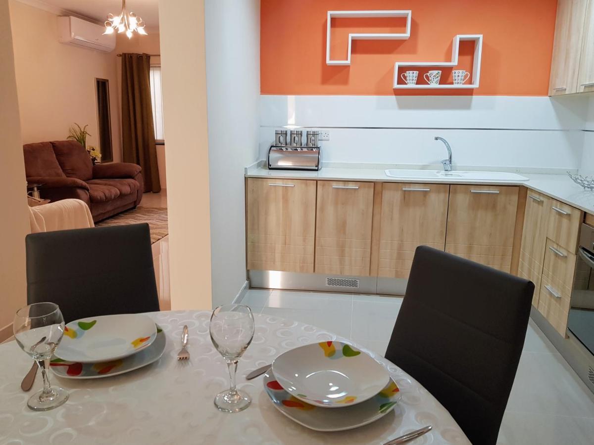 Charming Apartment-Wifi-Sleeps 5 마르사스칼라 외부 사진